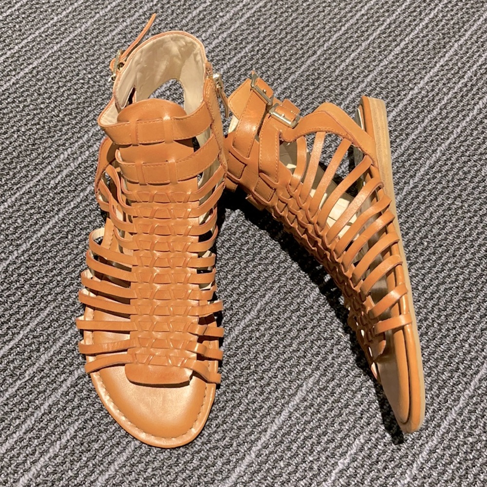Vince Camuto gladiator sandals 38